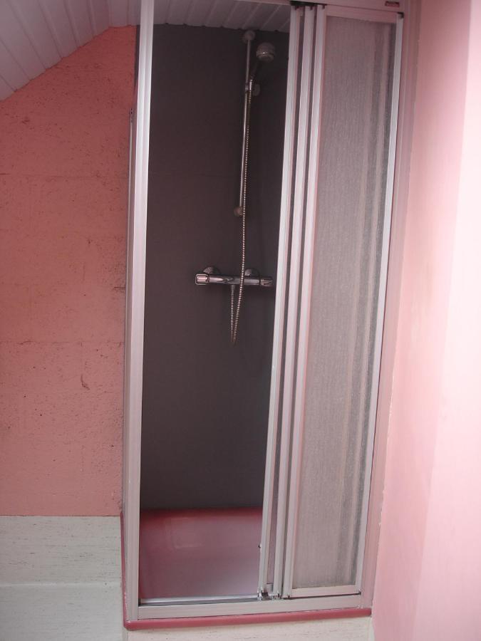 L'Appartement & Dortoir Chez Jean-Luc Baelen Exterior foto